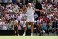 Iga Swiatek crushes Amanda Anisimova 6-0 6-0 in Wimbledon women’s final